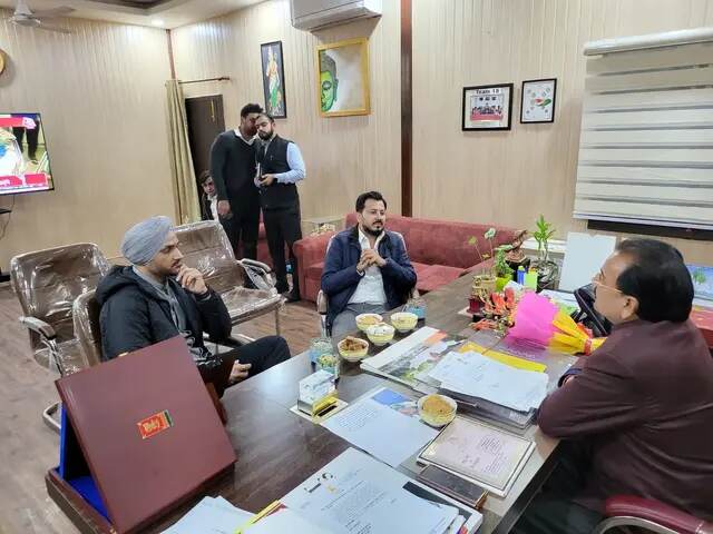 Tushar Kumar with Shri Harbhajan Singh and Shri Ajay Bhatt